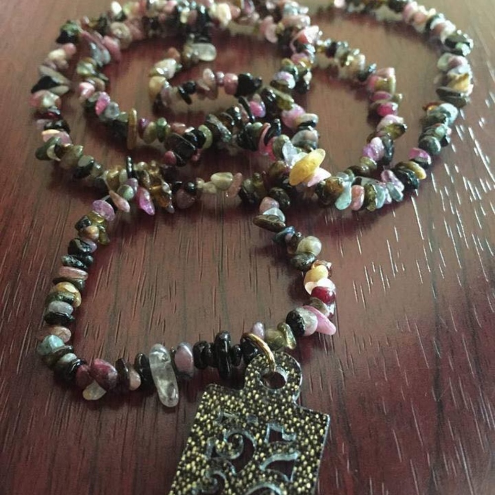 Quarry Necklace - Picture 2 of 2